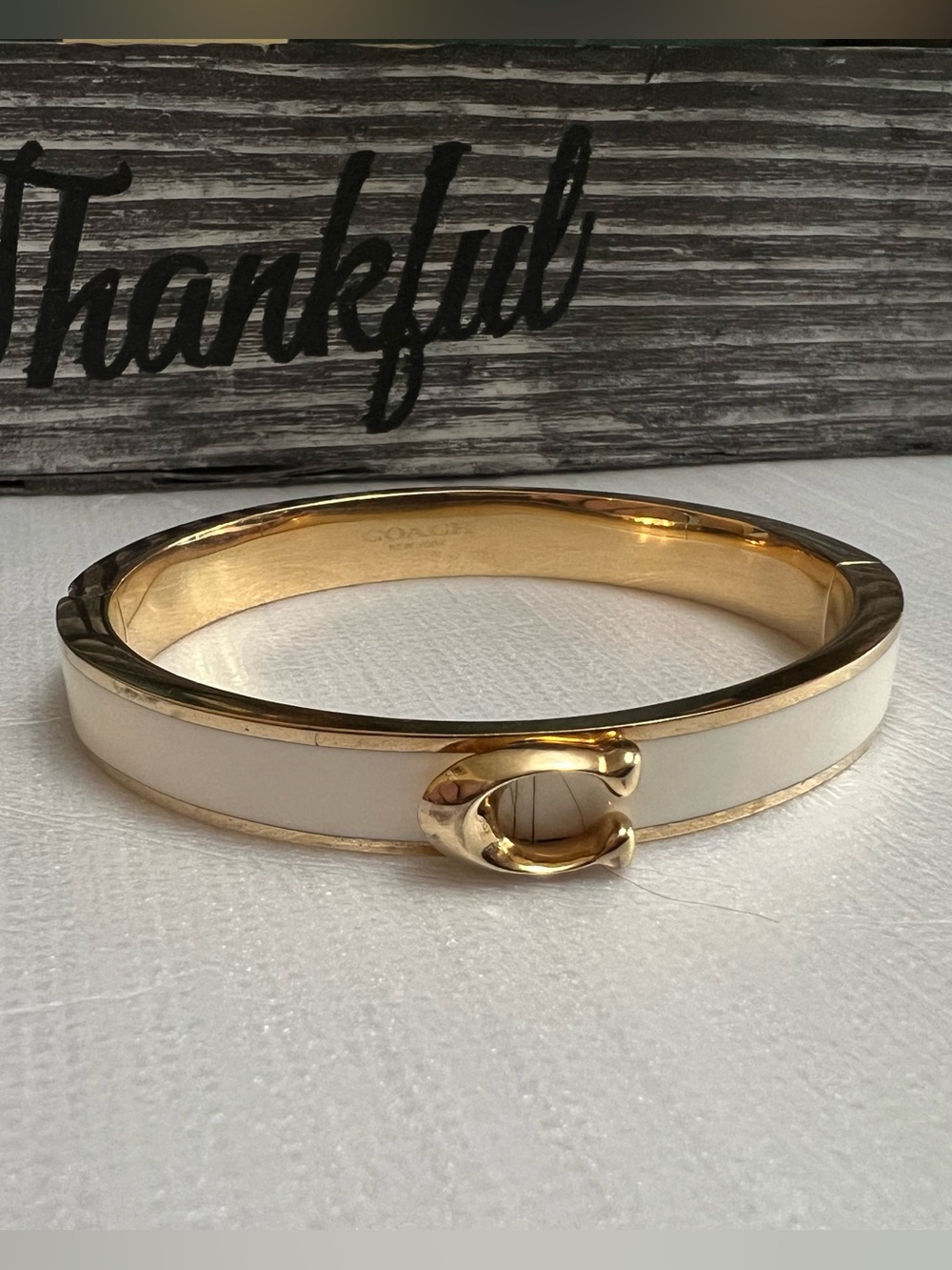 COACH Chalk-Gold Signature C Enamel Bangle Bracelet. Pre-Owned.